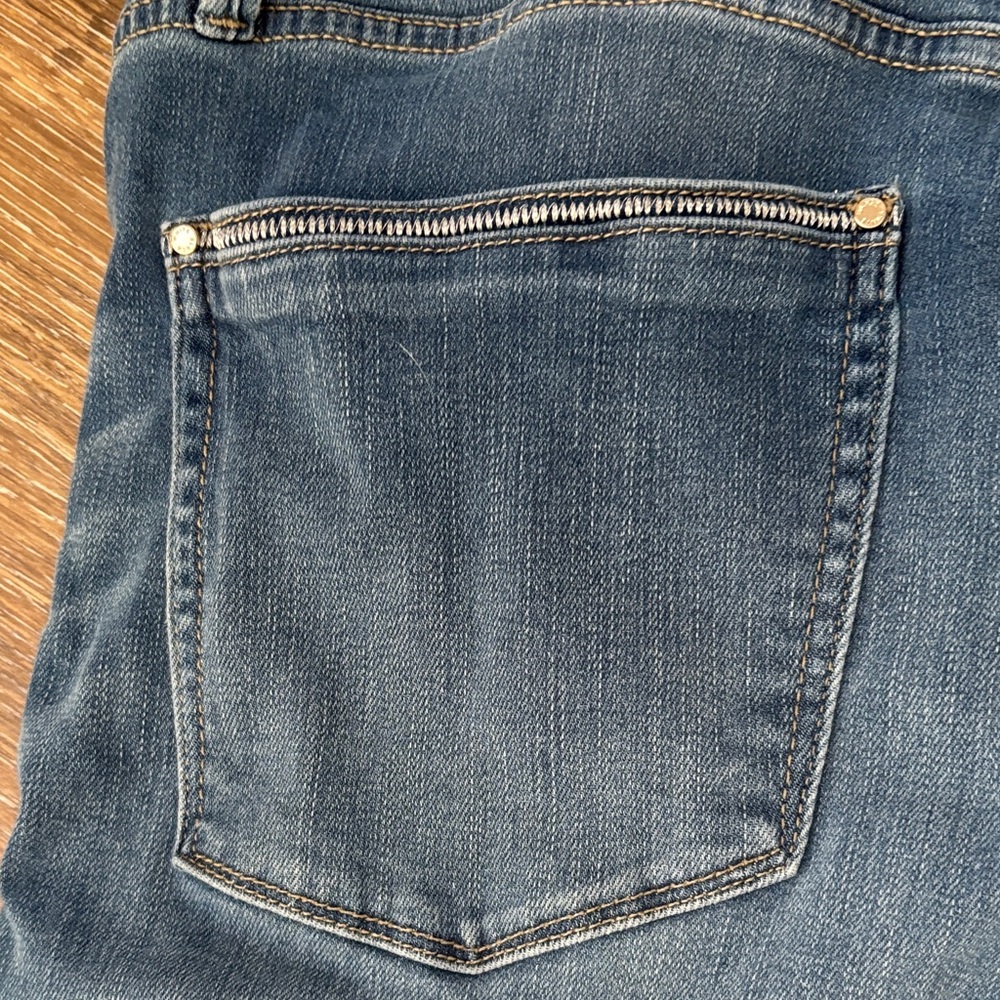 White House Black Market Distressed Blue relaxed Jeans 12L - Picture 12 of 13